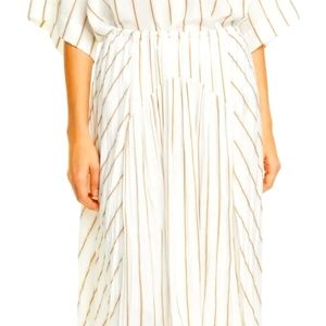 Vince a symmetrical pleated skirt